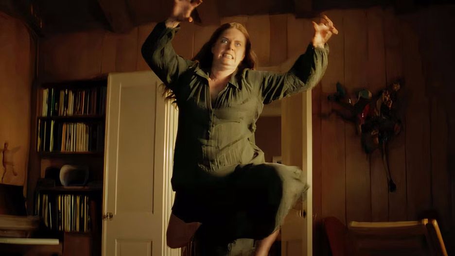 Amy Adams w "Nightbitch"