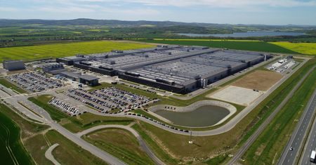 Mercedes stawia na baterie pochodzące z Polski. Już dziś wyjeżdżają z Jawora