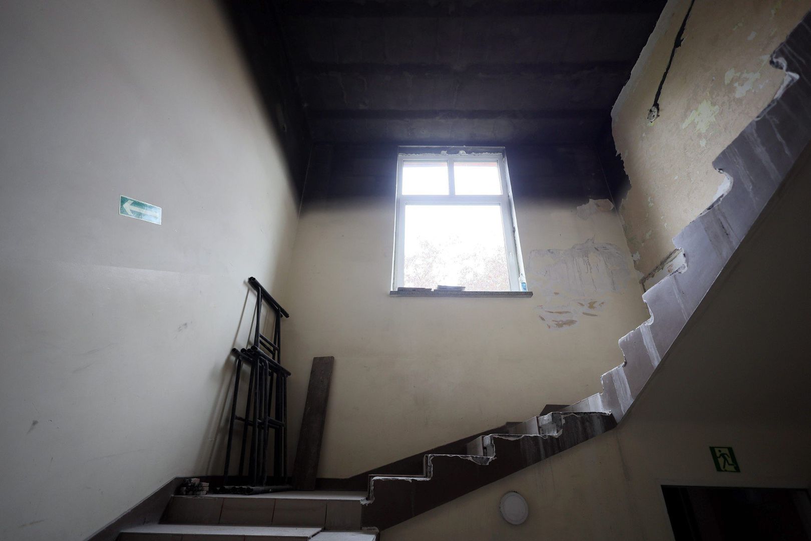 Trwa remont Domu Dziecka przy ulicy Pogodnej w Lublinie. 16.07.2024 w 1 z pokojów wybuchł pożar, ewakuowano wtedy 21 podopiecznych placówki.
