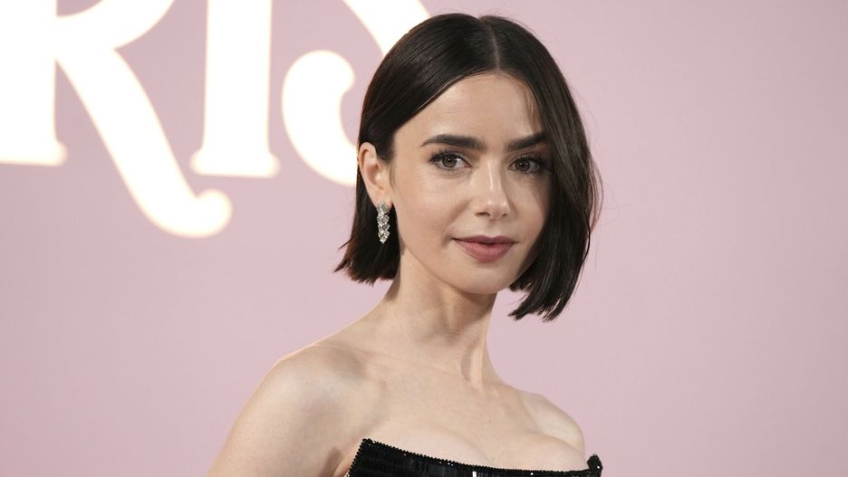Lily Collins 