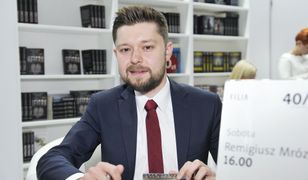 Książka Adolfa Hitlera na liście bestsellerów. Na pierwszym miejscu Remigiusz Mróz