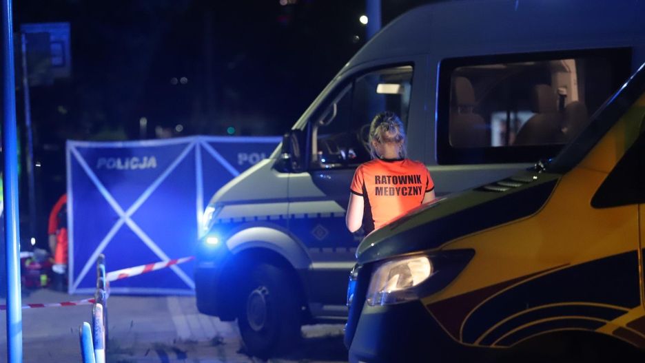 W nocy z 30 na 31 maja pod Legnicą zderzyły się czołowo dwie osobówki -  zdj. ilustracyjne