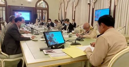 Premier Tajlandii ukarany grzywną. Powód: przyłapano go bez maseczki