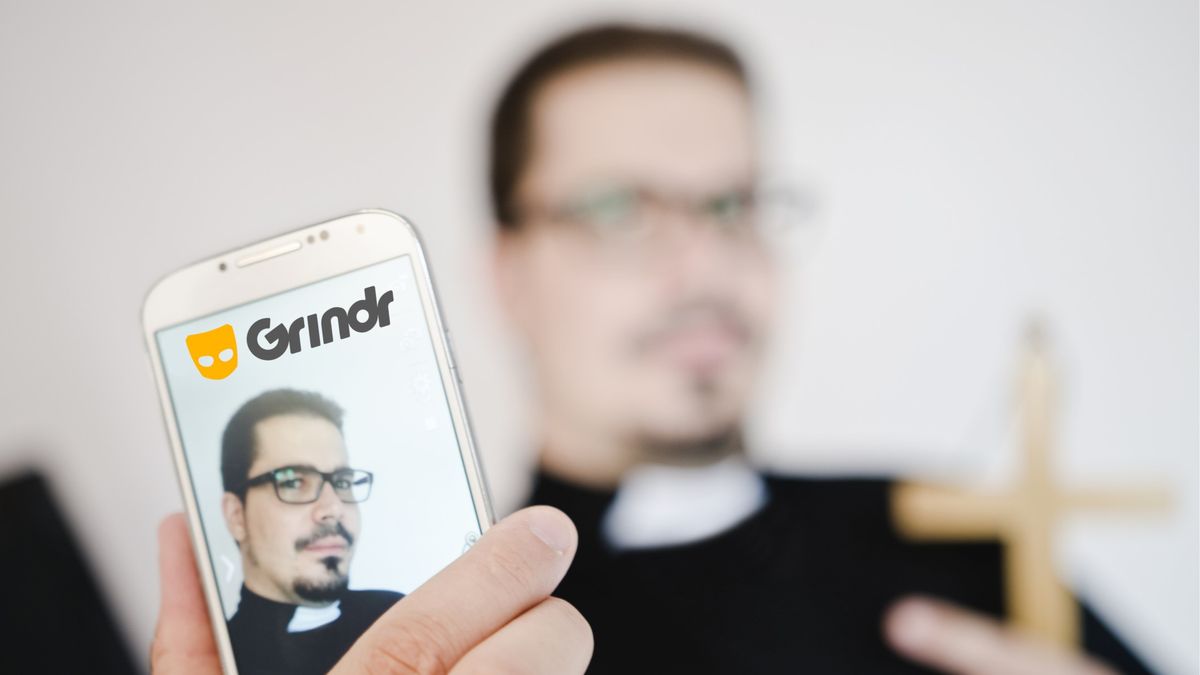 Ksiądz miał zostać namierzony w aplikacji dla gejów.