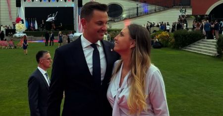 Posłanka i wiceminister przyłapani. Tak wypoczywają