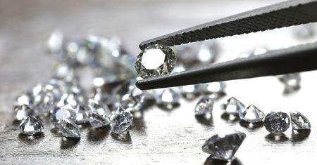 Inwestycja w diamenty – poradnik dla początkujących inwestorów