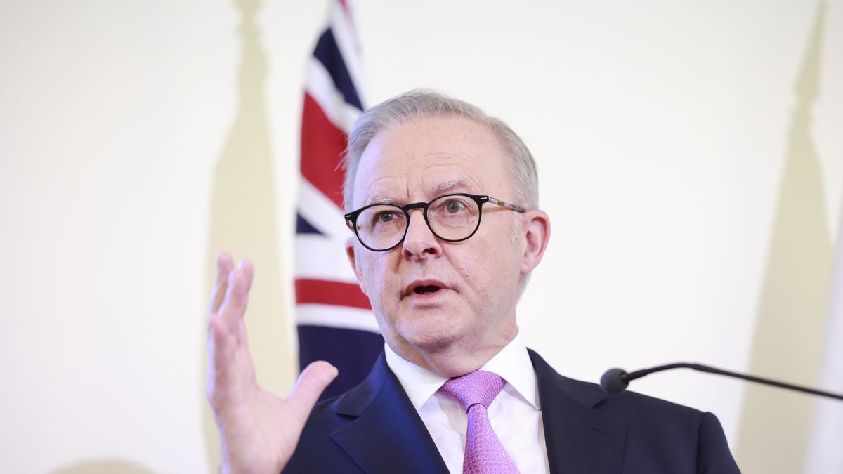CANBERRA, AUSTRALIA - MAY 09: Anthony Albanese speaks to Members of the Labor Government in the caucus meeting on May 09, 2025 in Canberra, Australia. Labor's caucus met today following their landslide election victory, with Prime Minister Anthony Albanese set to consult party factions and new MPs to determine the shape of his next Cabinet, aiming to balance gender representation and factional interests. Senior ministers are expected to retain their portfolios, while negotiations continue over key vacancies and the potential for a historic majority-female Cabinet. (Photo by Hilary Wardhaugh/Getty Images)