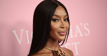 Pokryła się złotem. Zachwyciła na evencie Victoria’s Secret