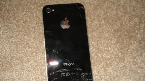 Tak wygląda iPhone 4 upuszczony z wysokości 30 cm 1