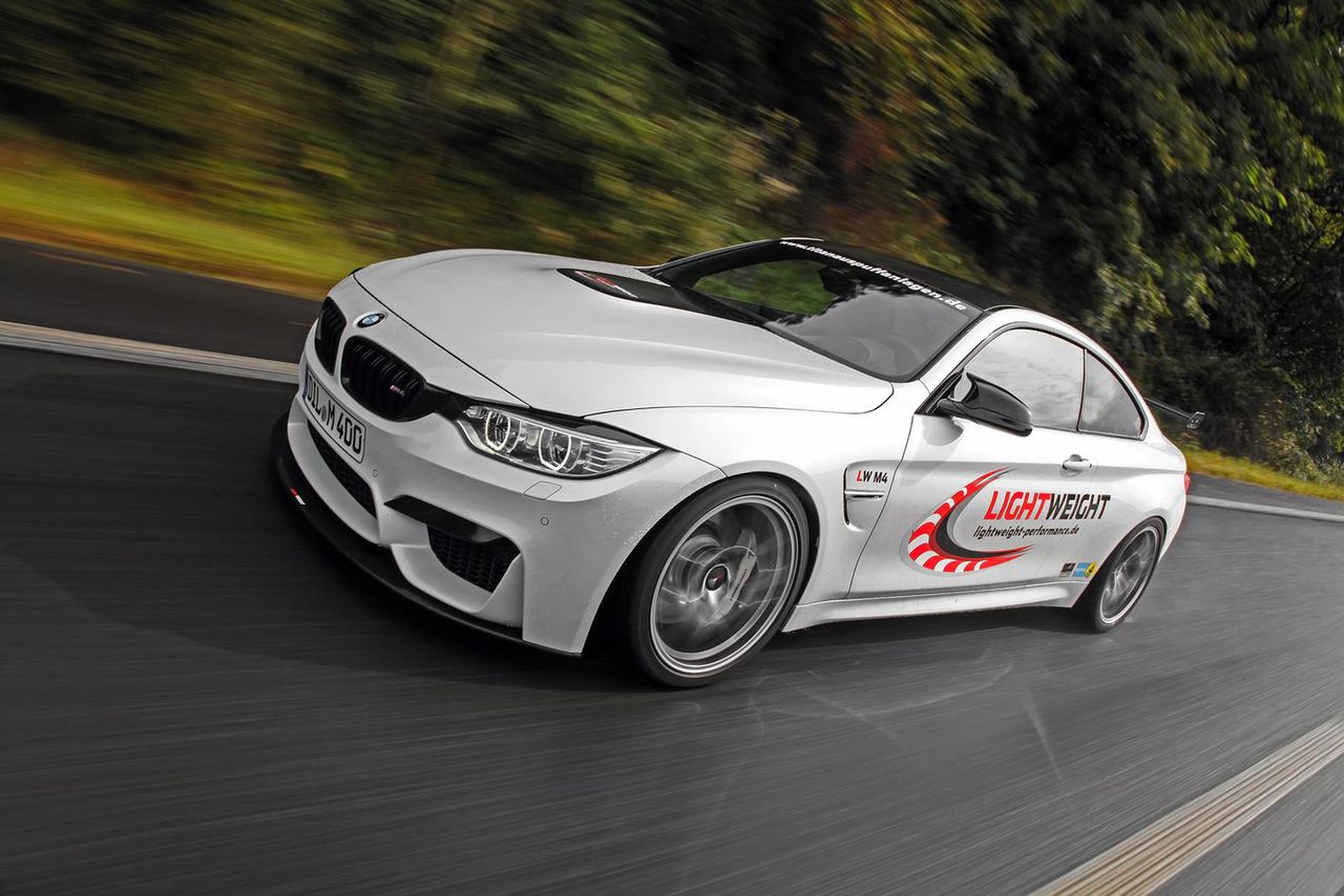 Lekkie BMW M4 Lightweight o mocy 520 KM