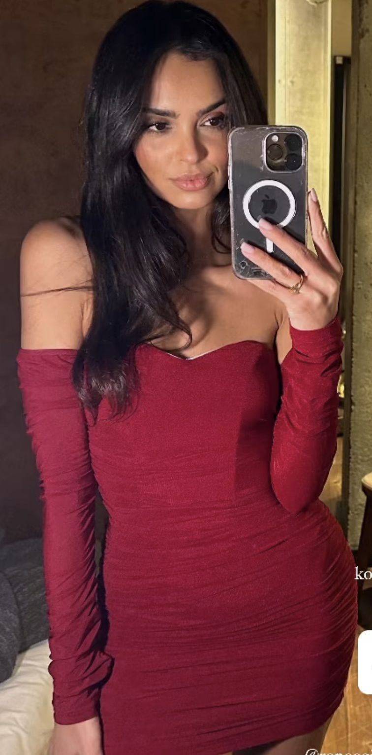 Klaudia El Dursi w czerwonej sukience mini