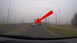 Wstrząsające nagranie. Zjechała z ronda pod prąd. Oto finał