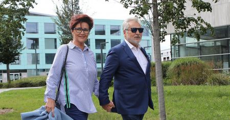 Jolanta i Aleksander Kwaśniewscy cały czas w Szwajcarii. Na Wielkanoc dołączyła do nich córka