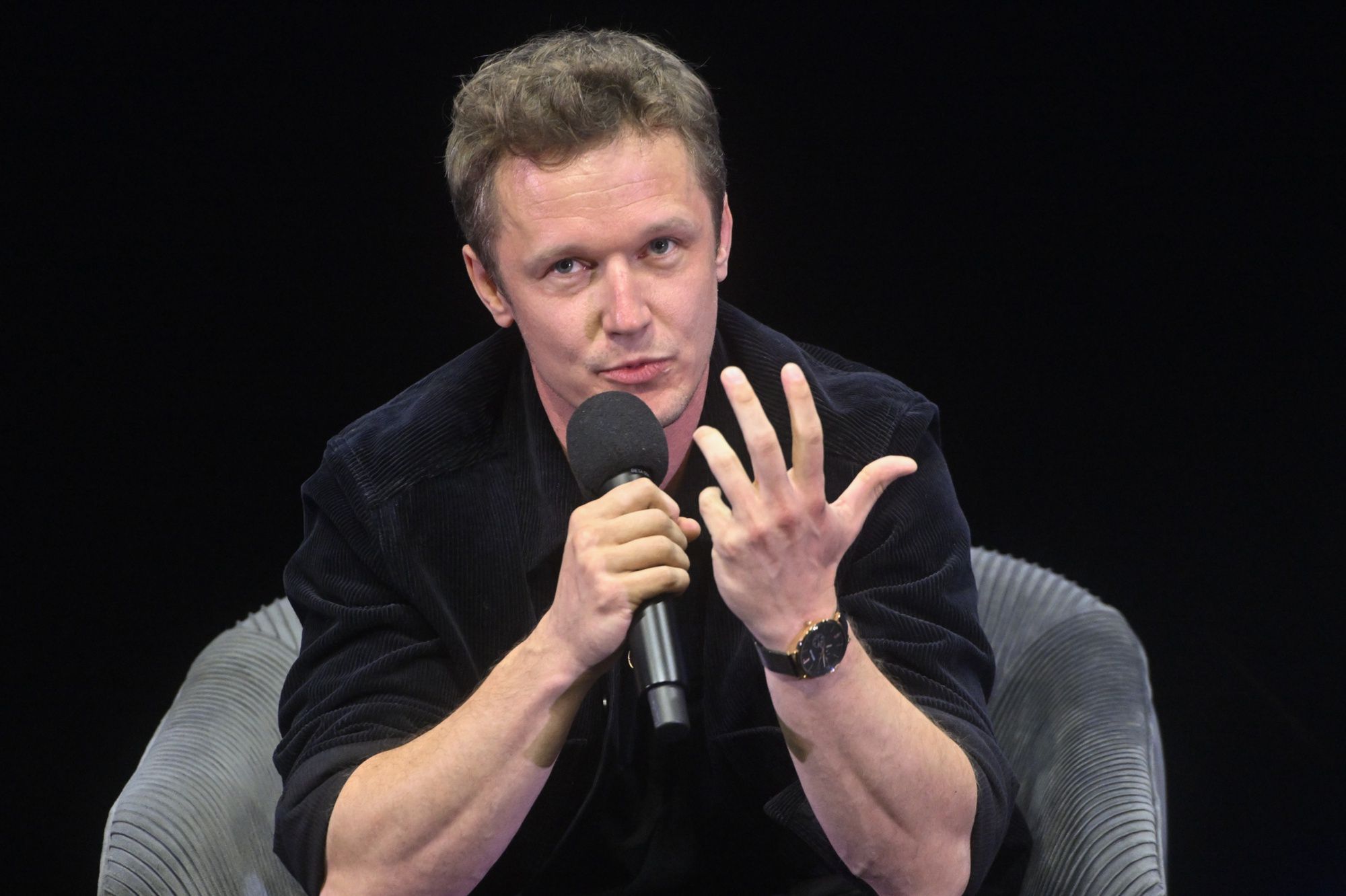Filip Pławiak ostatnio zagrał w serialu Netfliksa "Aniela"