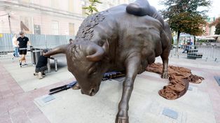 Katowice: Wielki byk stanął w centrum. 1600 kg na 160. urodziny miasta. W czwartek oficjalne odsłonięcie wyjątkowej rzeźby