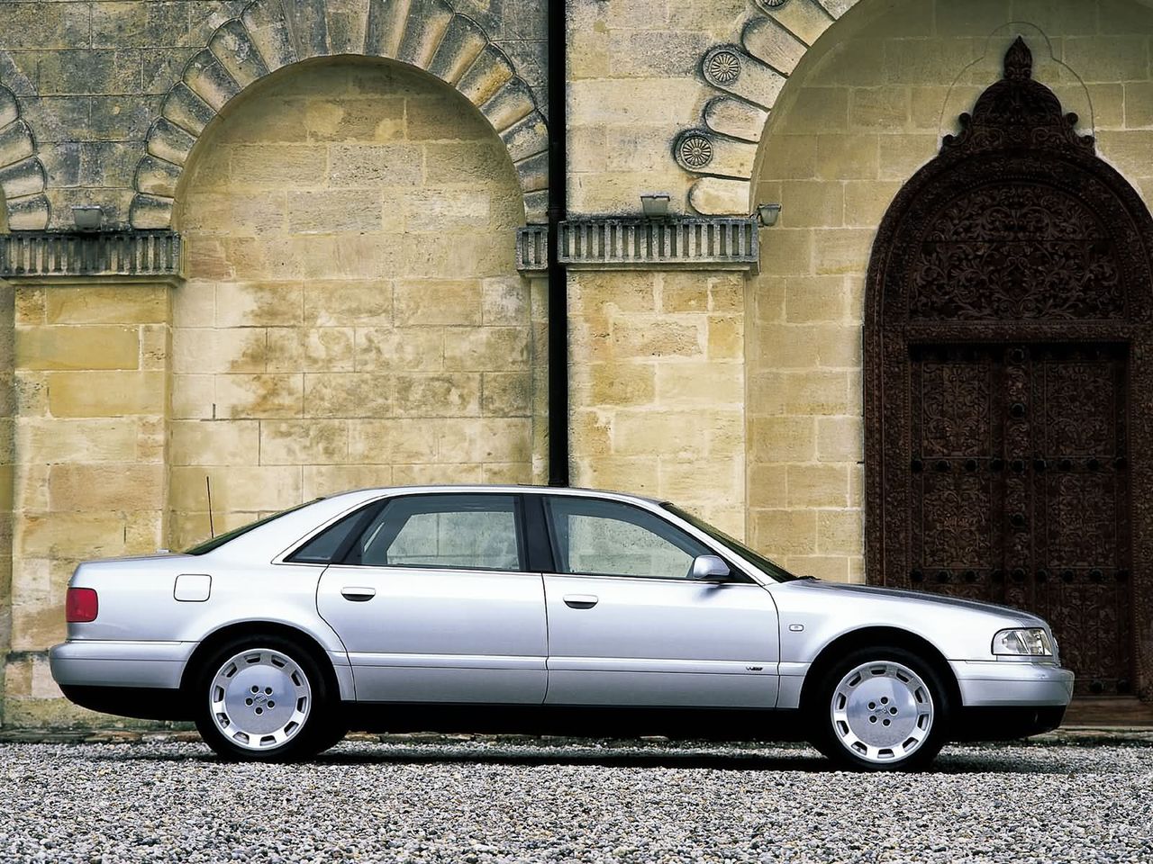 Używane Audi A8 D2 (1994-2002) - poradnik kupującego