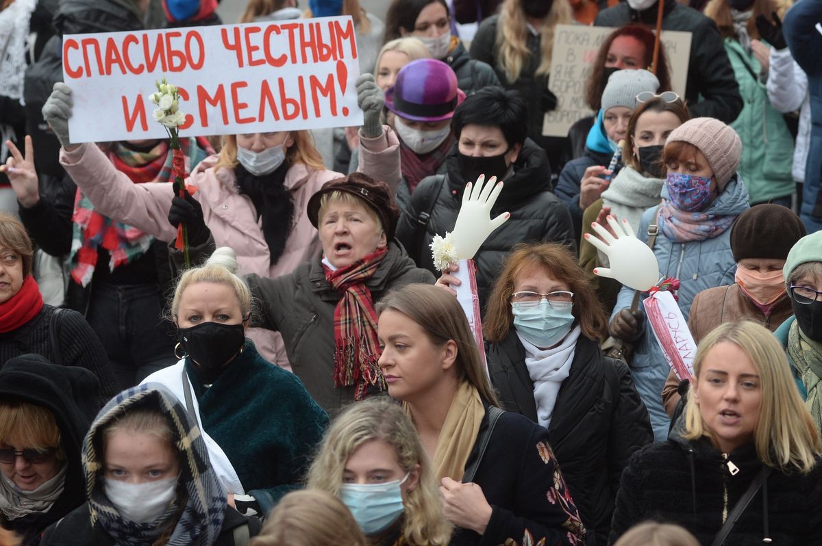 Białoruś. Na sobotnim proteście w Mińsku zatrzymano kobiety i niepełnosprawnych 