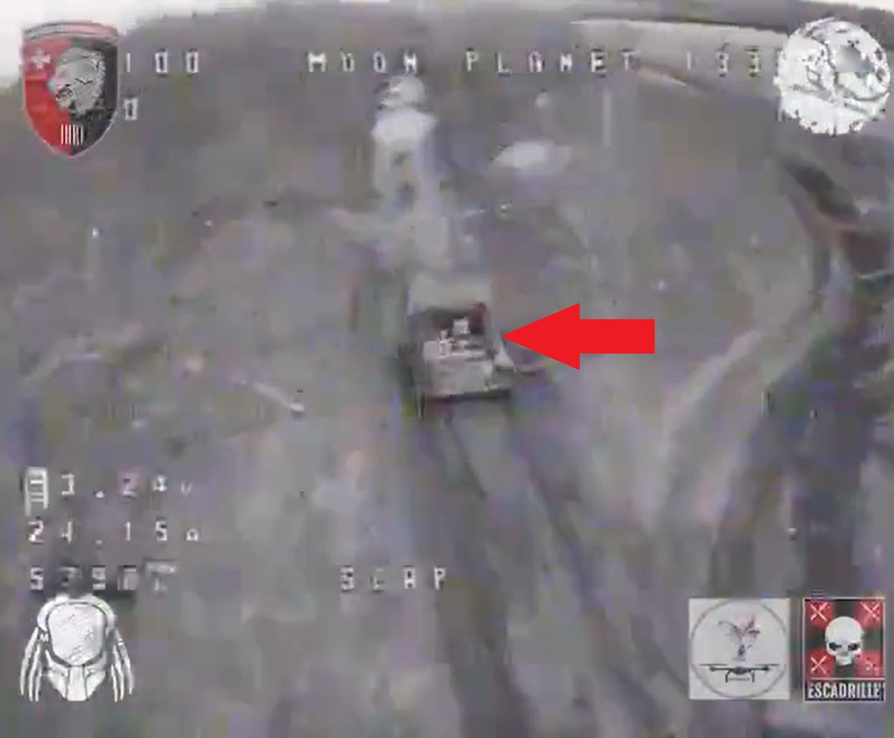 Odparowujący ludzi żywcem TOS-1A. Został skasowany rojem dronów