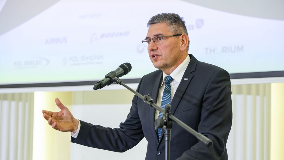 Dariusz �ukowski
Pawe� Supernak
bezpiecze�stwo, konferencja, lotnictwo, obrona, politycy, polityk, POLITYKA, si�y powietrzne rp, wojsko, wojskowe centrum
