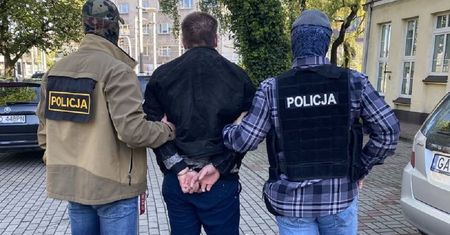 Policjanci z Gdańska zatrzymali pedofila. Wykorzystywał 13-latkę