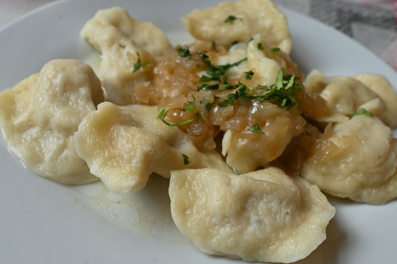 Do farszu na pierogi dodaję placki ziemniaczane. Teściowa była zdumiona