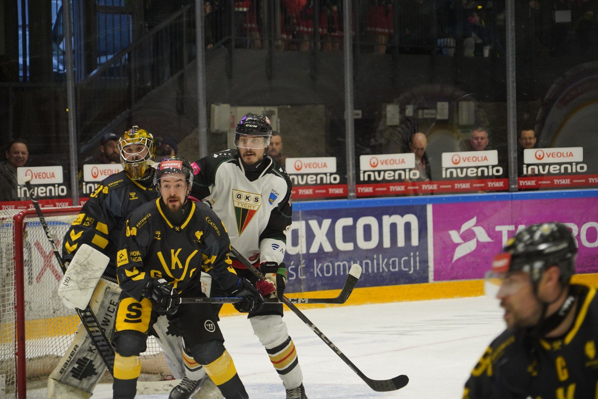 Hokeiści GKS Tychy i GKS Katowice w poprzednim sezonie stoczyli w finale emocjonującą walkę o złoty medal