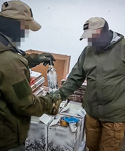 Łódź. Rozlewali nielegalną wódkę. CBŚP przejęło tysiące litrów spirytusu