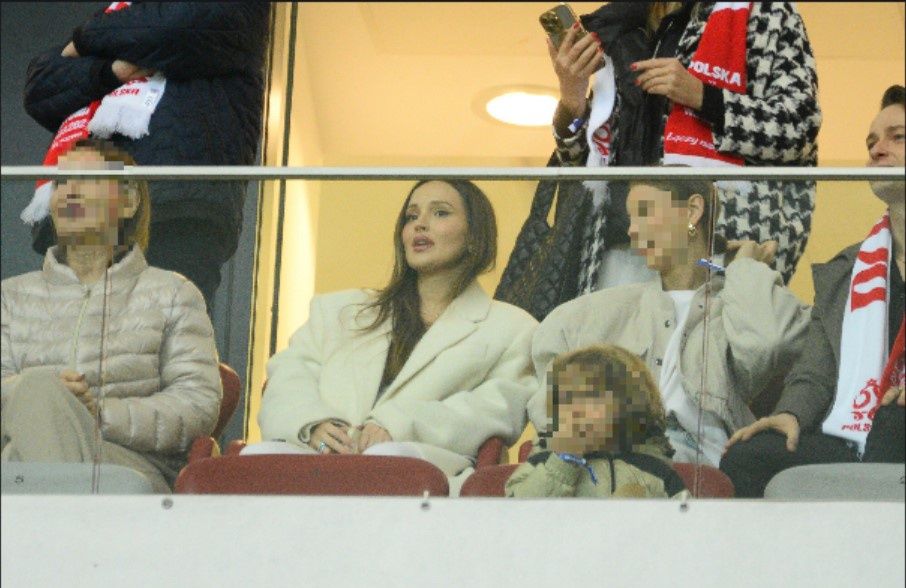 Marina Łuczenko kibicuje Wojciechowi Szczęsnemu na trybunach