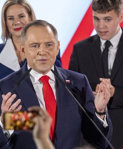 Tak było w sztabie Nawrockiego. "Wniesiono wiadro z lodem i butelką whisky"