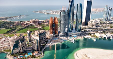 Wiedzą, że nie będą wiecznie żyć z ropy. Abu Dhabi chce zarabiać na turystach z Polski