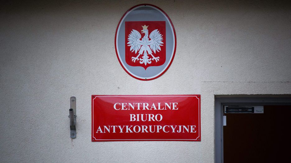 Centralne Biuro Antykorupcyjne
Warszawa 26.11.2015. Wejscie do siedziby CBA - Centralne Biuro Antykorupcyjne,Image: 431201938, License: Rights-managed, Restrictions: , Model Release: no, Credit line: Andrzej Bogacz / Forum
Andrzej Bogacz / Forum
Budynek, Centralne Biuro Antykorupcyjne, Sluzby Specjalne, cba, godlo, orzel, sluzba specjalna, tabliczka, warszawa, wejscie, agenci, agent, tajny, tajni agenci, niejawne informacje, wywiad, logo, wydzial policji, sluzba policyjna, tajna policja