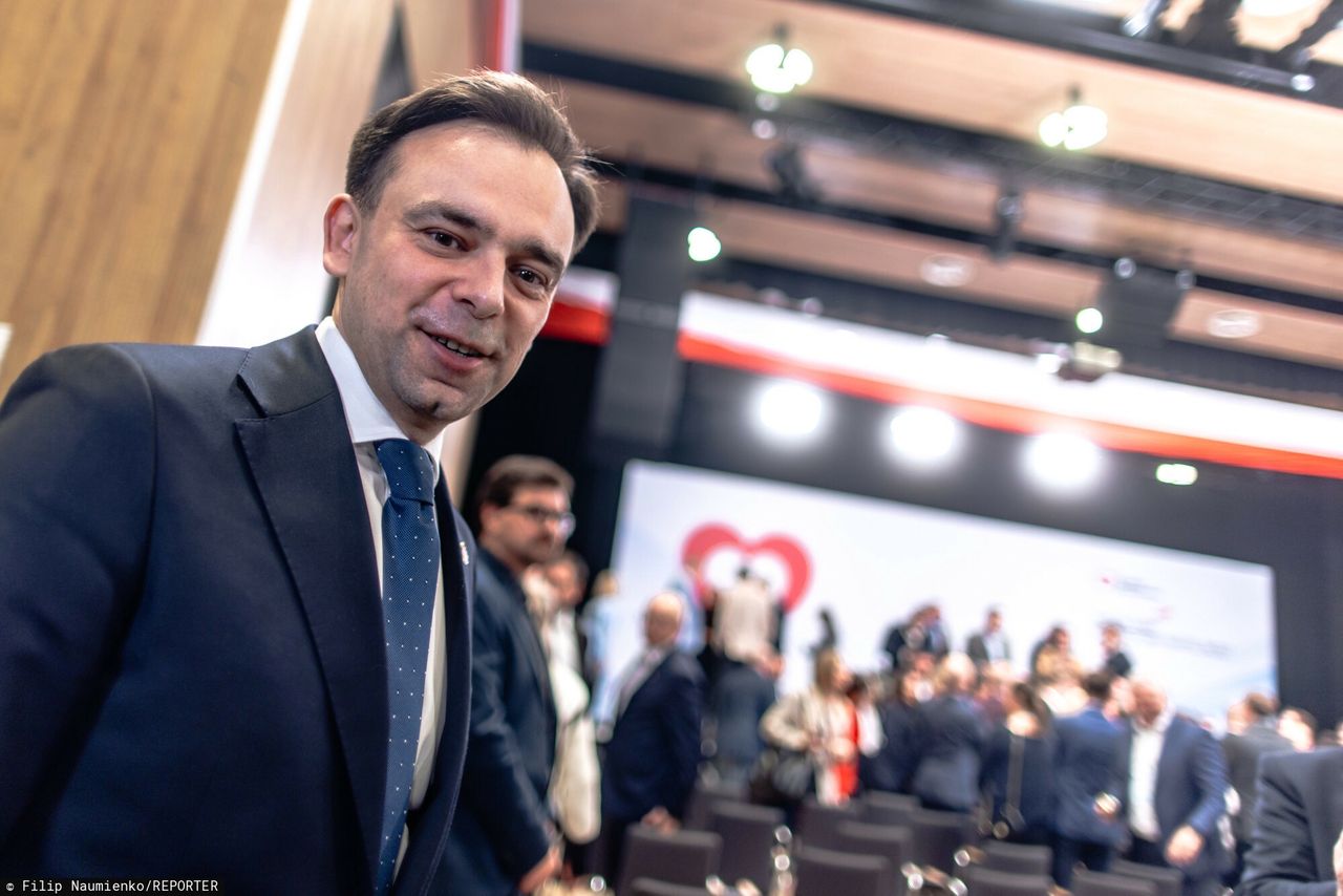 "Teatr bez realnych skutków". Minister finansów reaguje na decyzję Nawrockiego