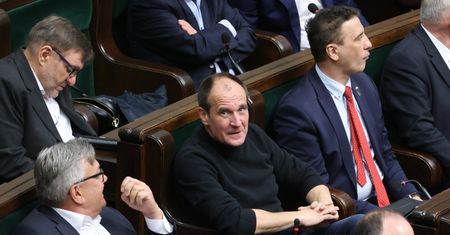 Już rozłam. "Nie wejdziemy do klubu PiS"