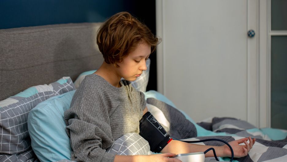 Jak dziecięce ciśnienie krwi wpływa na długość życia? Nowe ustalenia naukowców