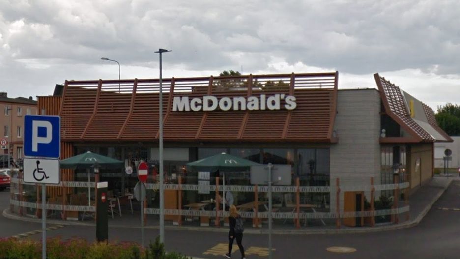 Koronawirus. Polska. COVID-19 w McDonald’s przy ul. Rzecznej w Poznaniu (Fot.: maps.google.pl)