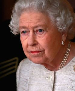 Królowa Elżbieta ma na oku Kate i Williama. Boi się o przyszłość monarchii