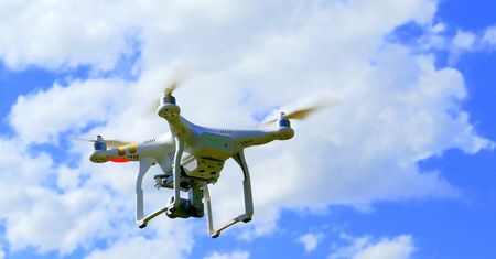 Używają dronów do walki z komarami. Innowacyjna metoda działa już w Chorwacji