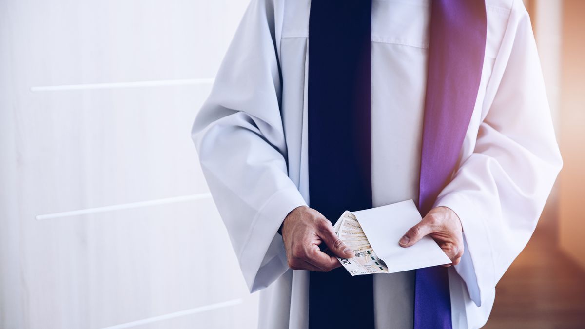 Emerytury księży rosną szybciej niż zwykłych obywateli