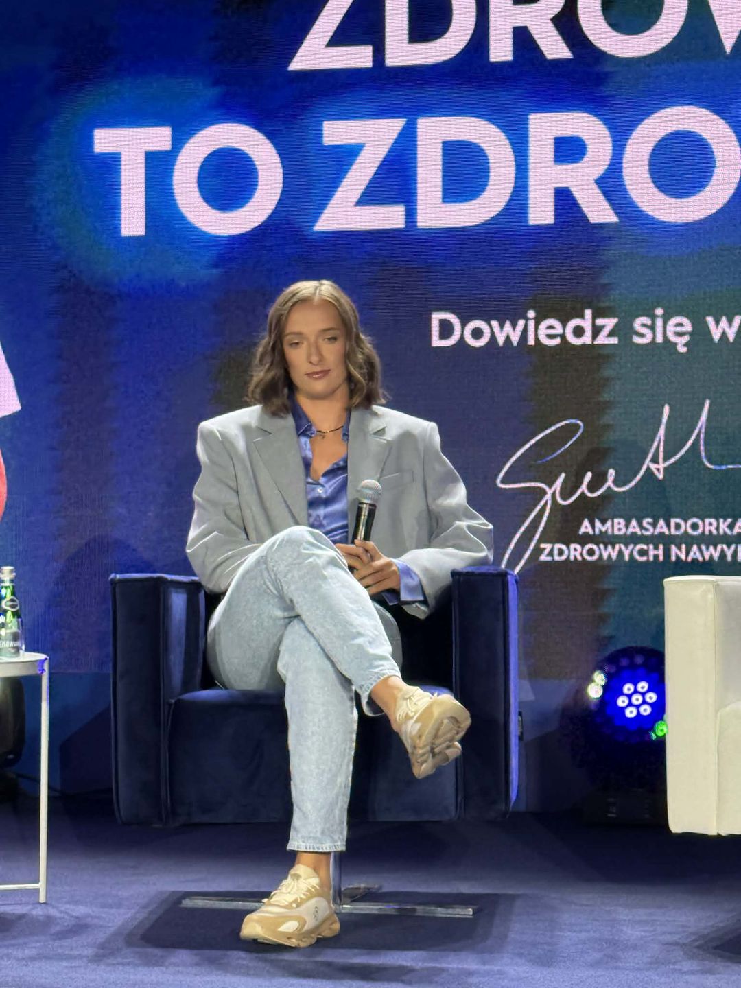 Iga Światek postawiła na klasyczną marynarkę