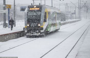 Ekstremalna pogoda. Stanął pociąg w Mławie