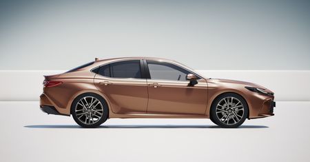Toyota sprzedała ponad 5,3 mln aut w pół roku. Mocno rośnie popyt na elektryki