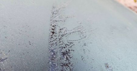 Wkroczyliśmy w termiczną zimę. Możliwe opady marznące i drobny śnieg