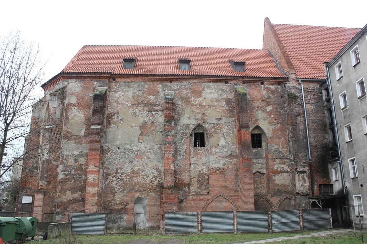  2,5 mln zł - za tyle archidiecezja wrocławska chce sprzedać Kościół Świętych Apostołów Piotra i Pawła w Brzegu