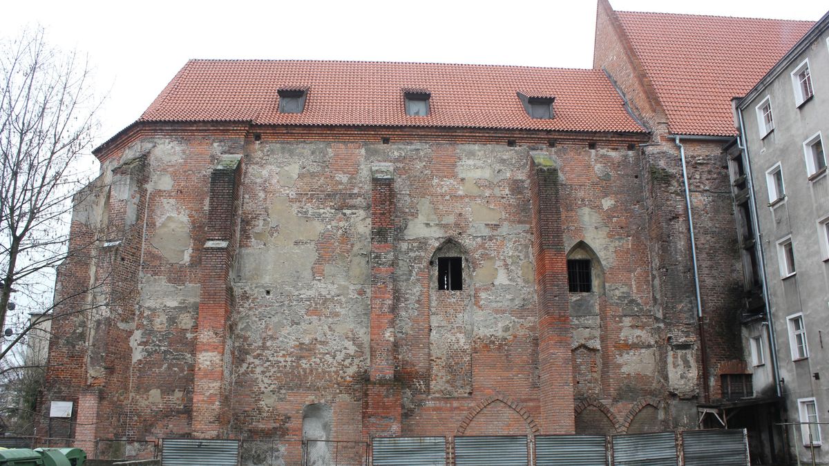  2,5 mln zł - za tyle archidiecezja wrocławska chce sprzedać Kościół Świętych Apostołów Piotra i Pawła w Brzegu