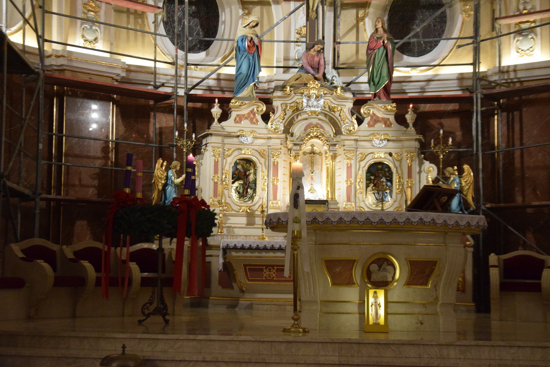 Roraty 2025 w kościele św. Marii Magdaleny w Tychach, który stał się bazyliką mniejszą