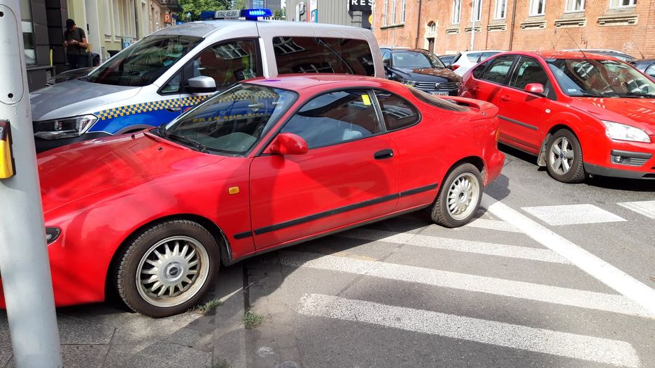 Katowice. Władze Katowic wypowiedziały wojnę źle parkującym kierowcom. 
