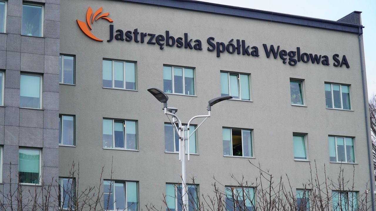 Górniczy gigant ze Śląska zwiększa wydobycie węgla i sięga po miliony oszczędności