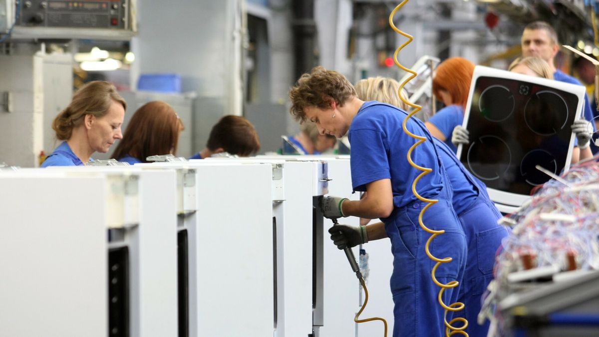 Tasma produlcyjna kuchenek Amica we Wronkach