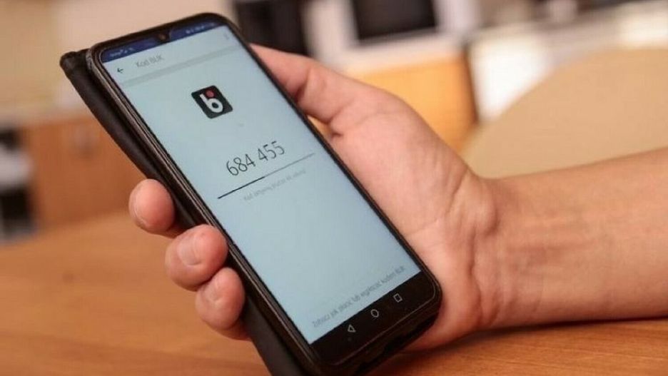 Internet daje wiele możliwości. Można tu znaleźć oferty pracy, bądź zatrudnienie. Nie brakuje tu również oszustów...