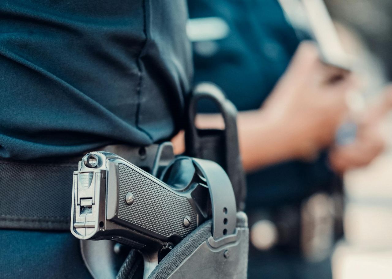 Wraca sprawa policjanta z Białegostoku. Oto co miał zrobić pracownicy